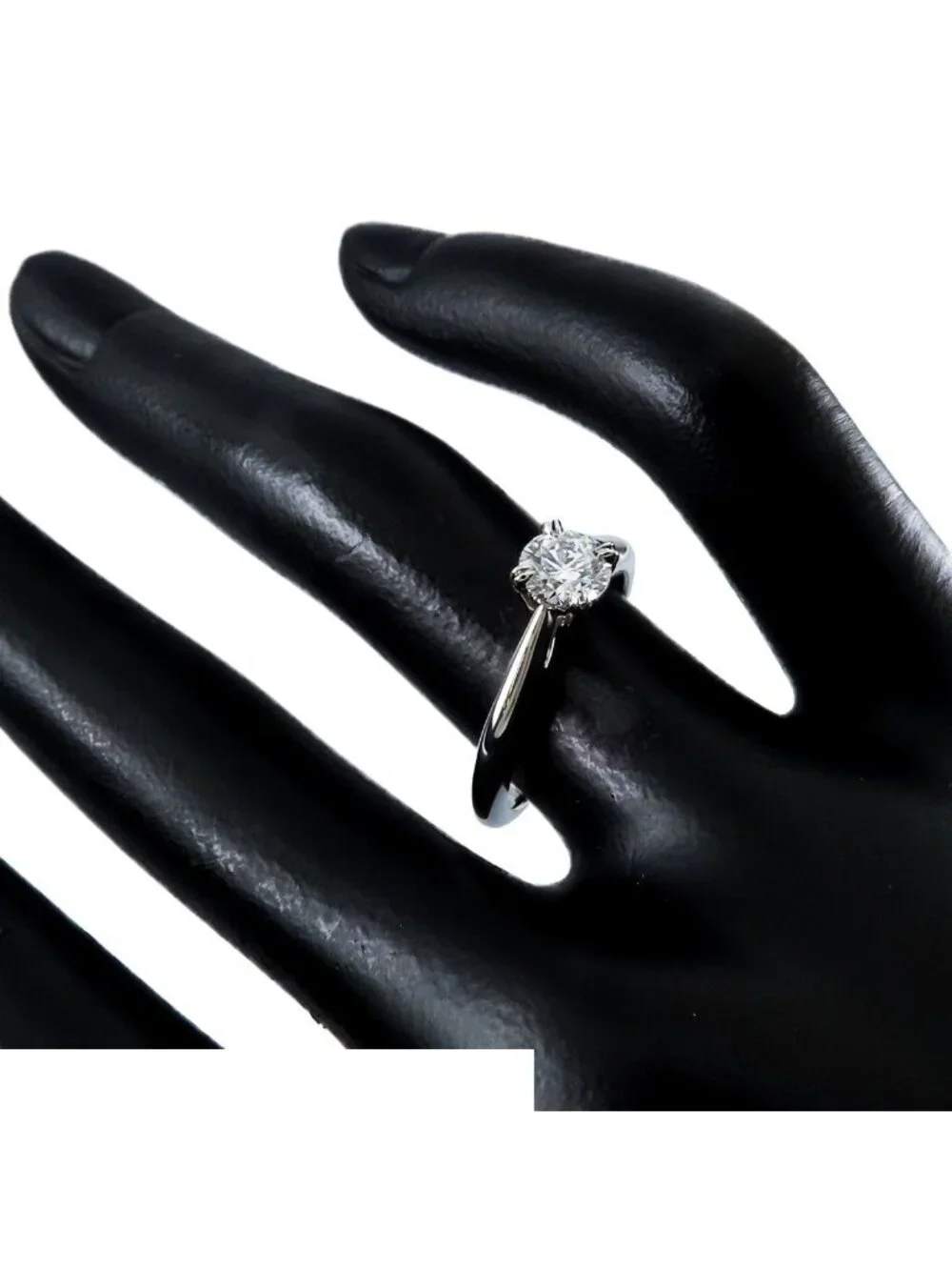Harry Winston Solitaire Ring Platinum Diamond